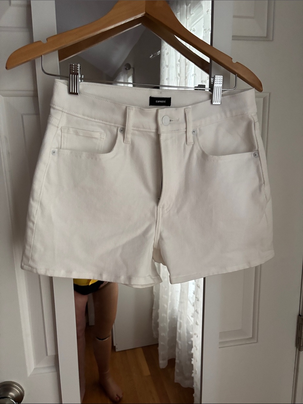 NWT Express White Mom Jeans Denim High-Rise Shorts